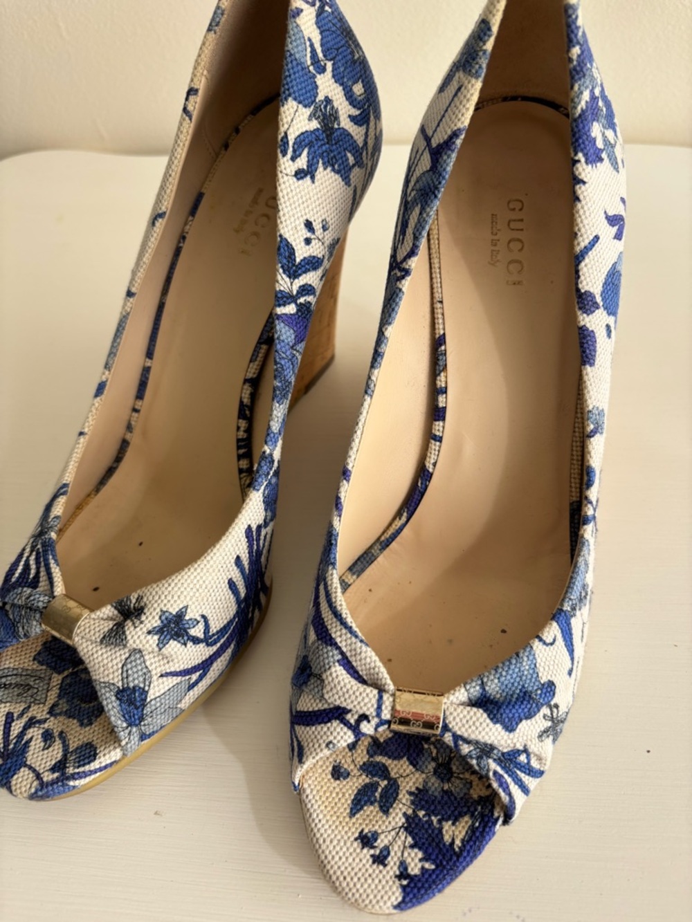 Gucci Tess Floral Wedges - Picture 2 of 12